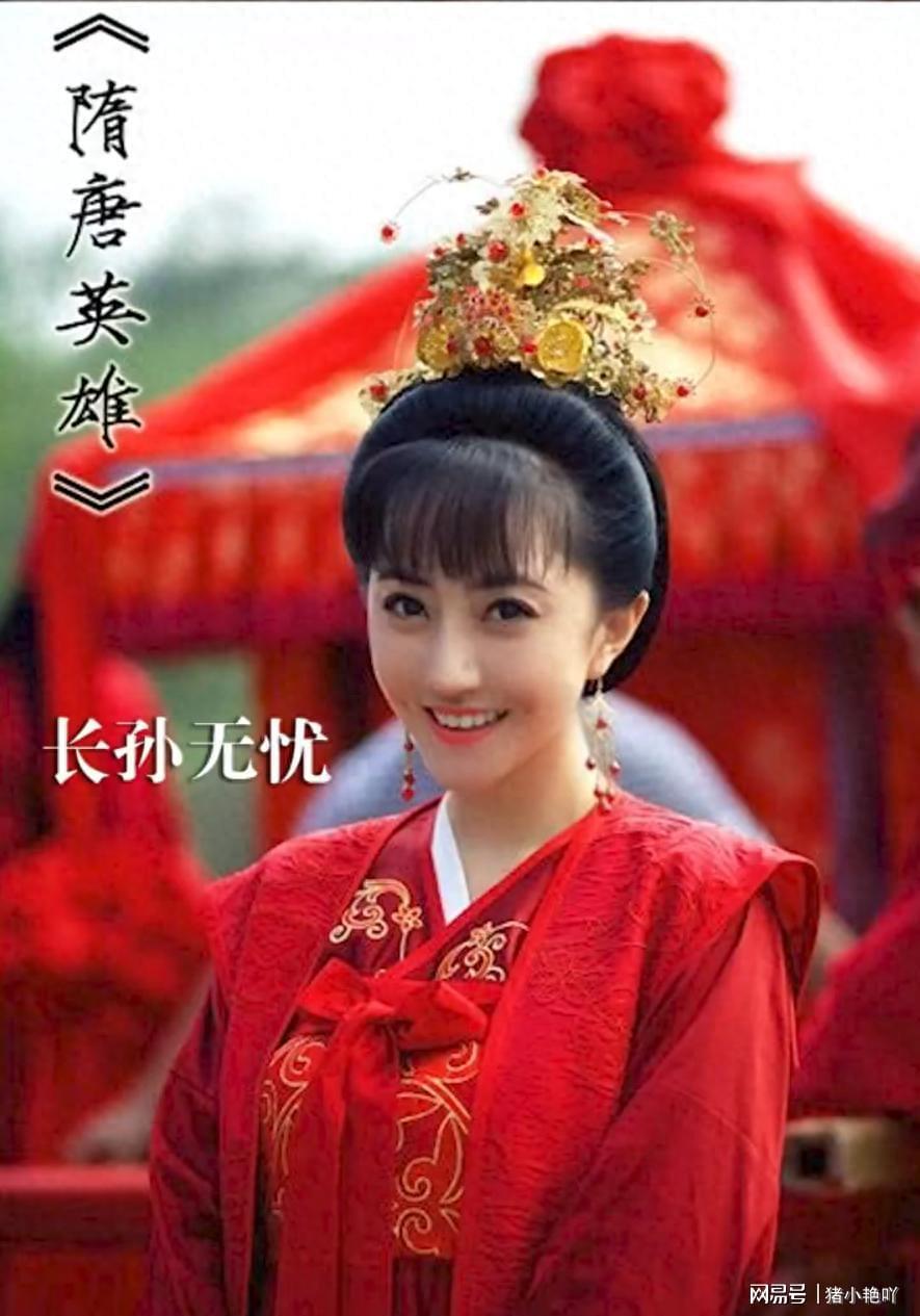 五星体育直播-女演员自曝：曾流产5次失去7个宝宝，如今43岁仍努力拼二胎！